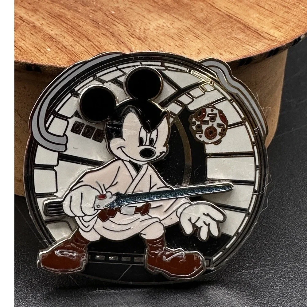 Mickey As Luke Skywalker Jedi 2007 Disney Characters As Star Wars Trading Pin